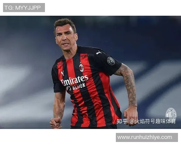 以上港足球球星为核心讲述球队拼搏精神与辉煌征程